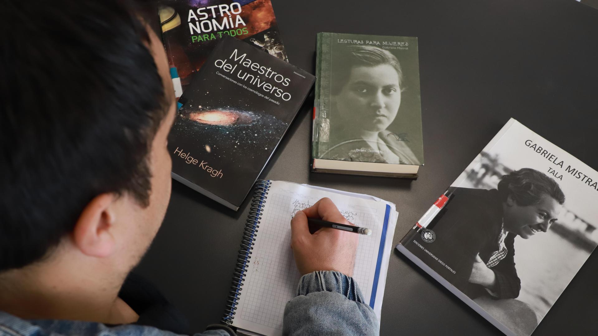 Comenzó convocatoria del primer concurso de poesía para estudiantes de establecimientos educativos de la Región de Coquimbo: “Versos del cielo: Gabriela y las estrellas”