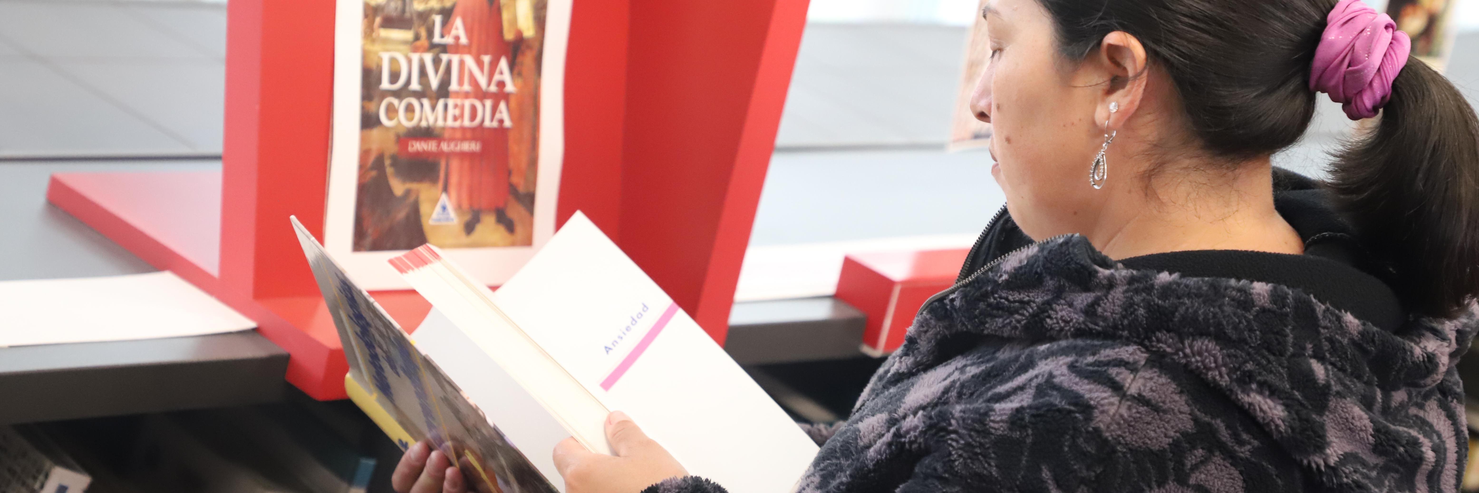 Para conocer la cartelera y todas las novedades visita www.bibliotecagabrielamistral.gob.cl y todas sus redes sociales.