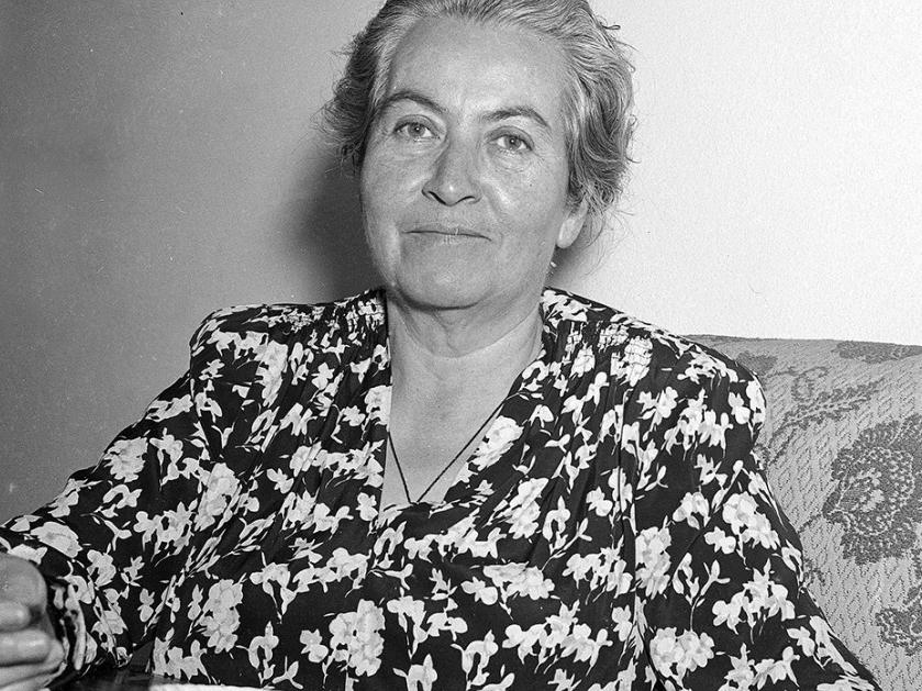 Crea tu libro móvil sobre Gabriela Mistral 