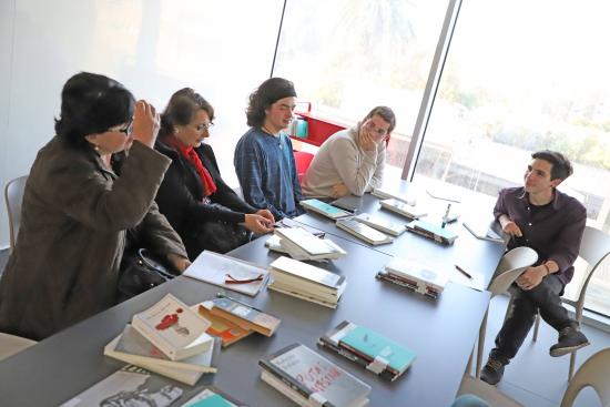 Club de lectura para todas las edades en la biblioteca