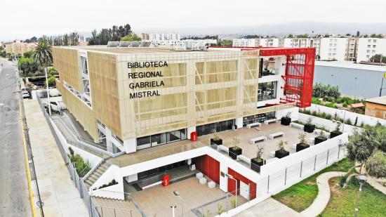 Las personas interesadas en postular deberán hacerlo únicamente a través de www.empleospublicos.cl. 